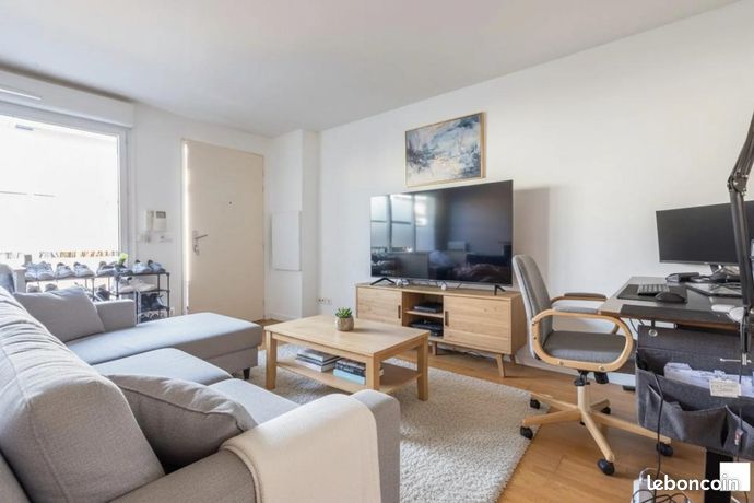 Studio in Villemomble, France No. 363707