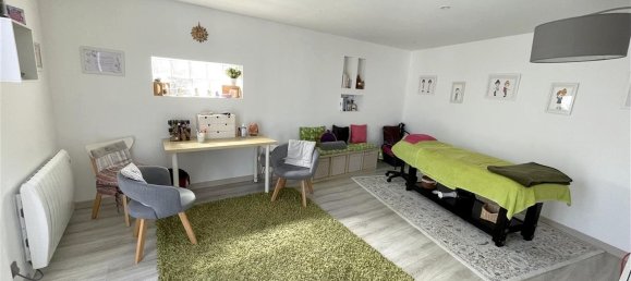 Casa de 6 dormitorios en Pontault-Combault, France No. 187670 2