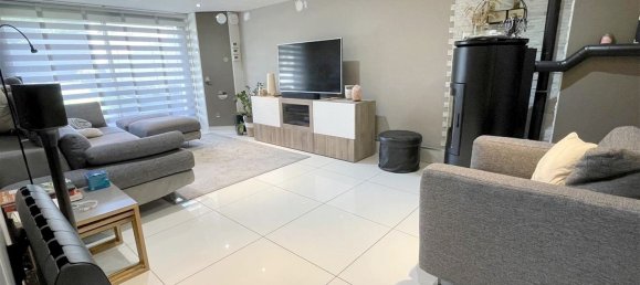 Casa de 6 dormitorios en Pontault-Combault, France No. 187670 3