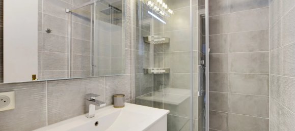 4 bedrooms Apartment in Paris, France No. 299092 10