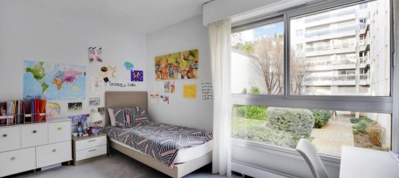 4 bedrooms Apartment in Paris, France No. 299092 7