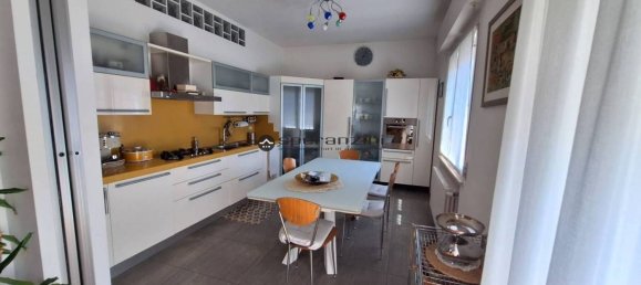 3-Zimmer Haus in Fano, Italy, Nr. 186374 9