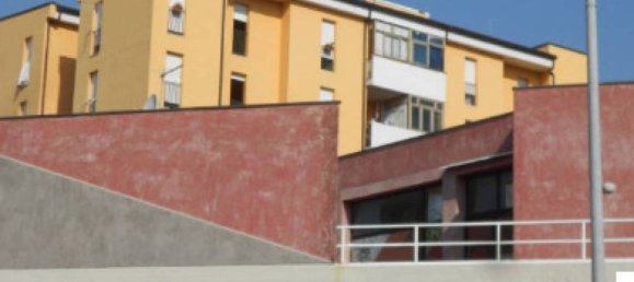 5 rooms Commercial property in Massa, Italy No. 303108 3
