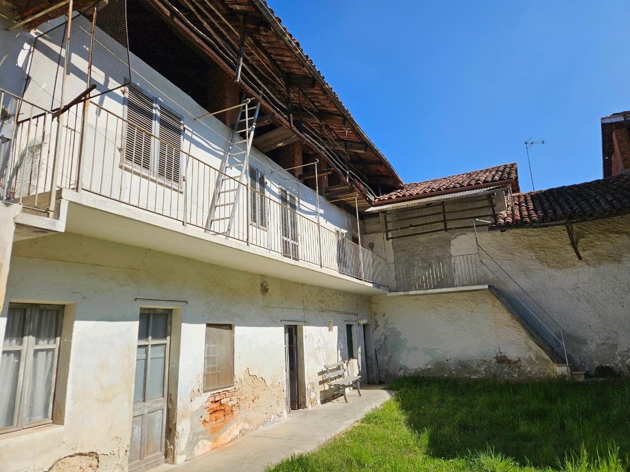 6 rooms House in Barbania, Italy No. 231052