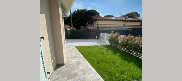 2 bedrooms Apartment in Montignoso, Italy No. 345798 3