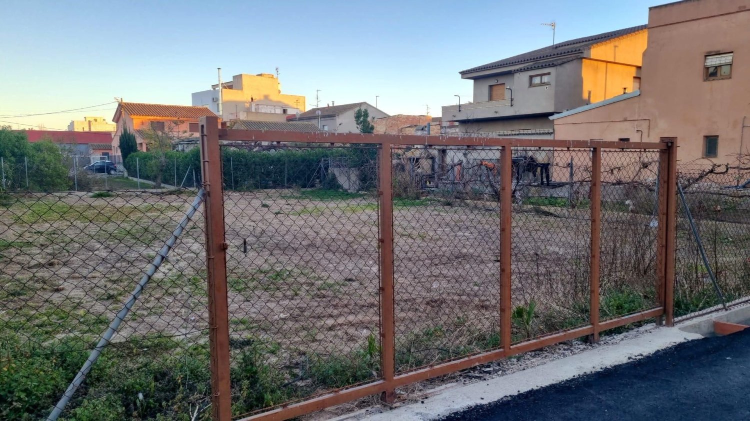 476m² Land in Deltebre, Spain No. 205240