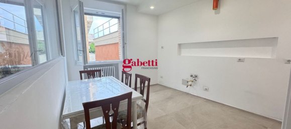 Apartamento de 2 habitaciónes en Rimini, Italy No. 298984 3