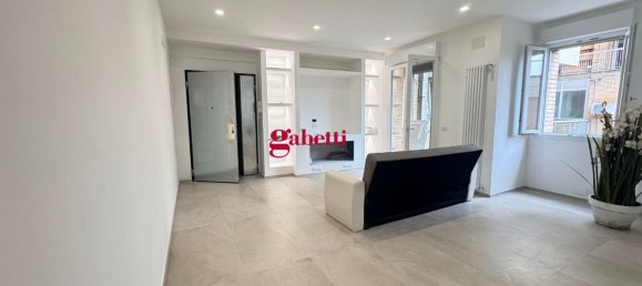 Apartamento de 2 habitaciónes en Rimini, Italy No. 298984 5