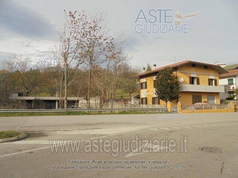 Apartamento de 5 habitaciónes en Campli, Italy No. 345354