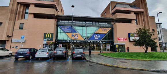 5 rooms Commercial property in Piacenza, Italy No. 209922 2