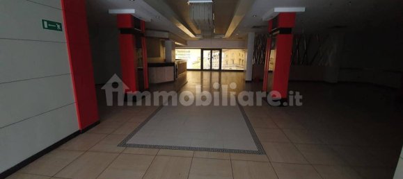 5 rooms Commercial property in Piacenza, Italy No. 209922 7