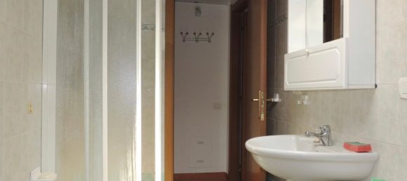 3غرفة شقة في Chignolo Po, Italy رقم 72401 16