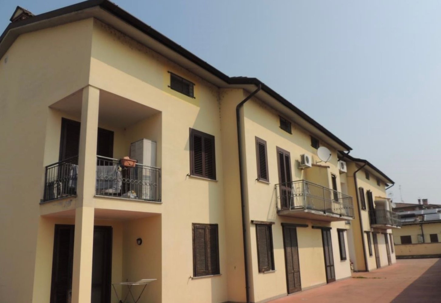 3غرفة شقة في Chignolo Po, Italy رقم 72401