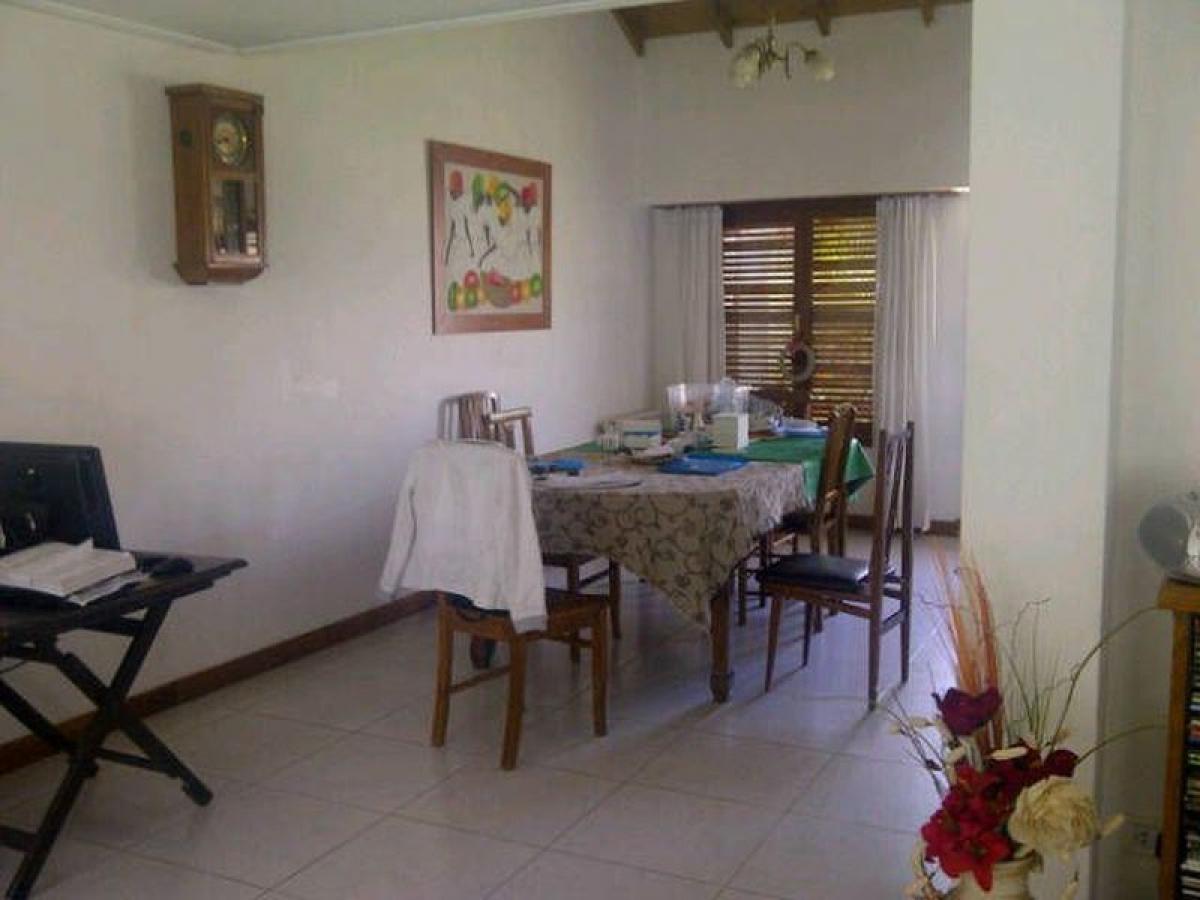3 bedrooms House in Mar del Plata, Argentina No. 69298
