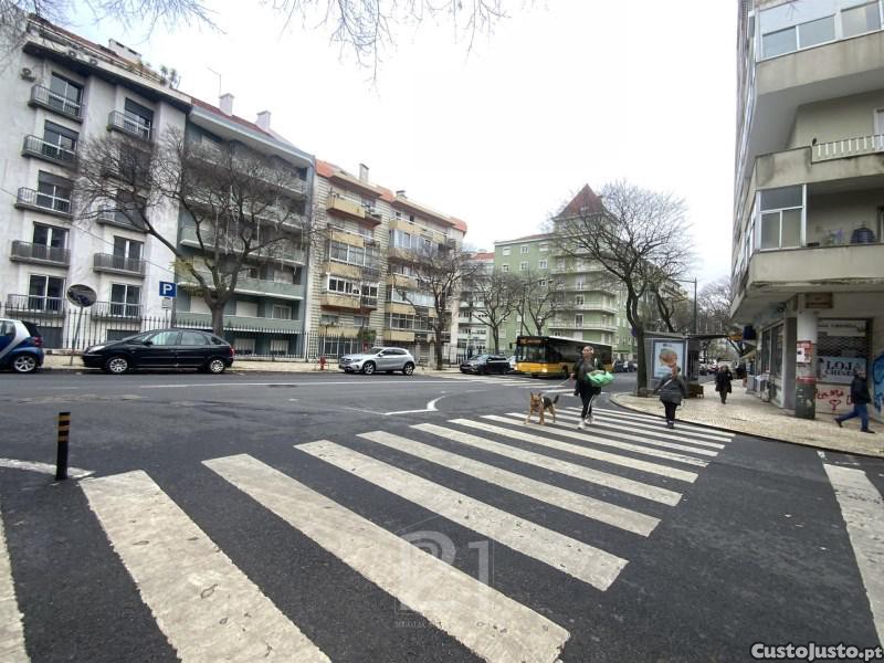 1 bedroom Apartment in Rio de Mouro, Portugal No. 151994