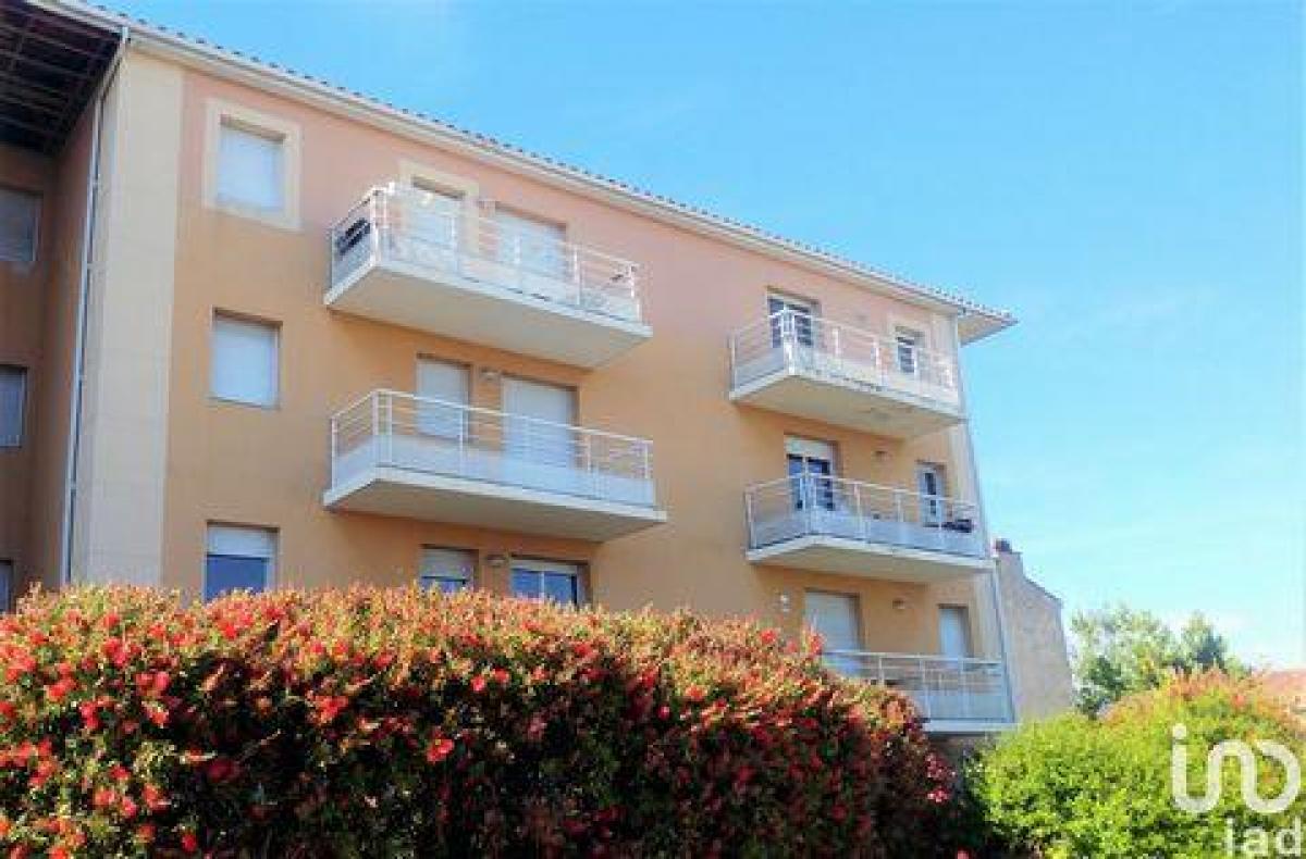 Studio in the Condo in Marseille, France No. 15653