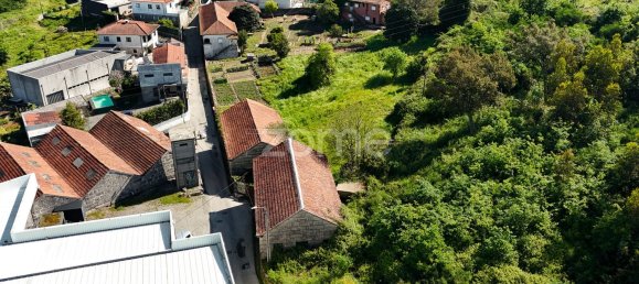 Дом с 6 спальнями в Гимарайнш, Португалия № 34344 4