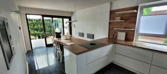 7 rooms Bungalow in Recklinghausen, Germany No. 235115 3