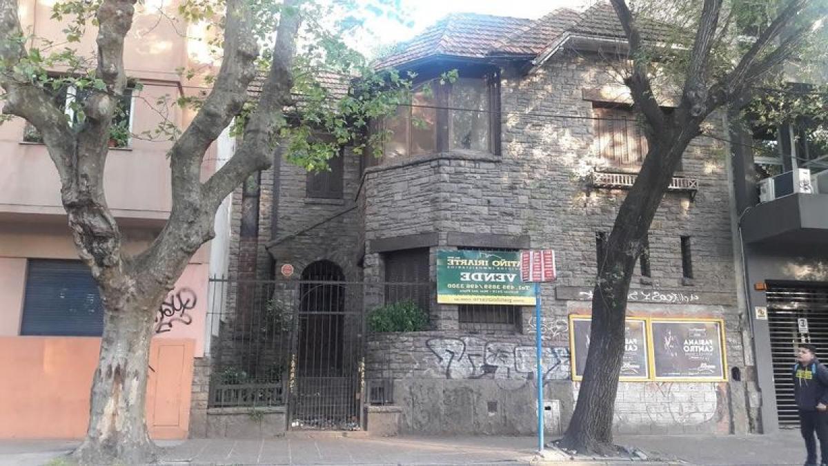 6 bedrooms House in Mar del Plata, Argentina No. 95311