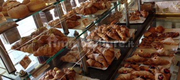 1 room Commercial property in Bologna, Italy No. 357661 7