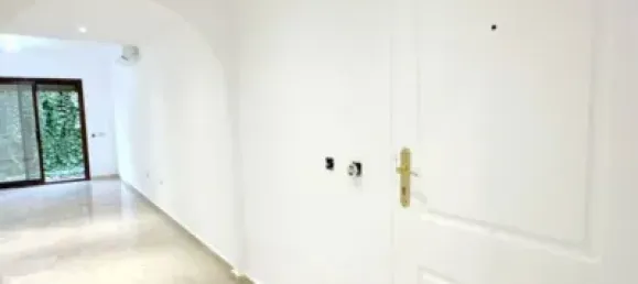 2 chambres Appartement à Marbella, Spain No. 137447 3