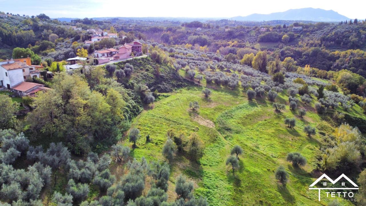Terreno en Selci, Italy 25000 m² No. 130148