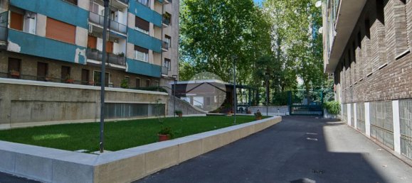 2 bedrooms Apartment in Milan, Italy No. 324775 30