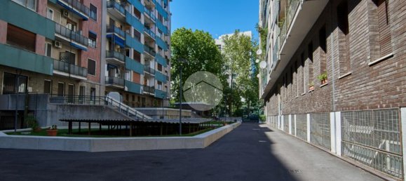 2 bedrooms Apartment in Milan, Italy No. 324775 31