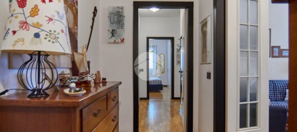 2 bedrooms Apartment in Milan, Italy No. 324775 3