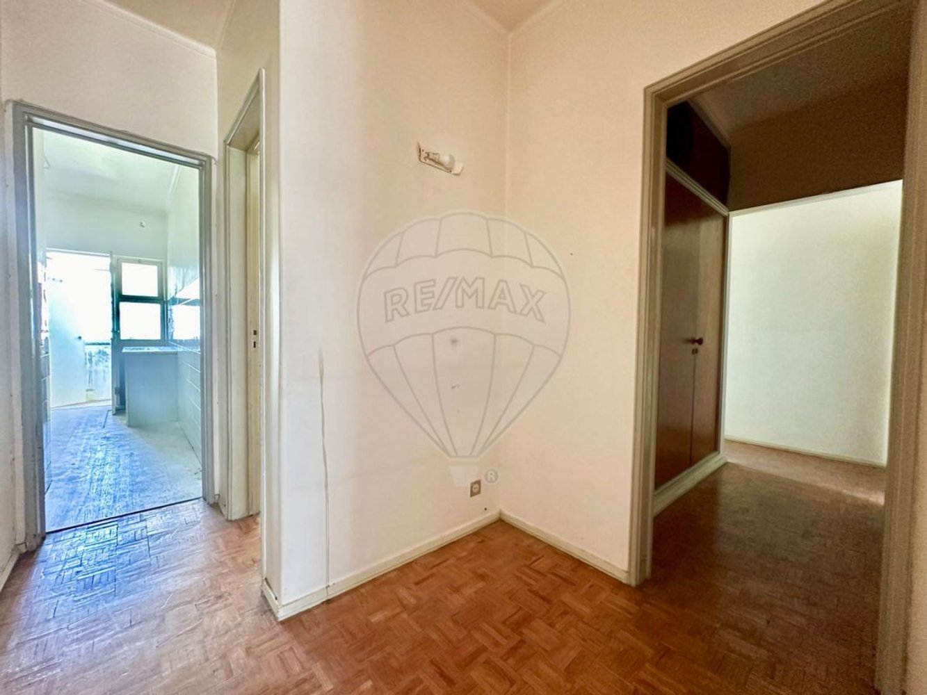 Квартира с 4 спальнями в Сетубал, Португалия № 154221