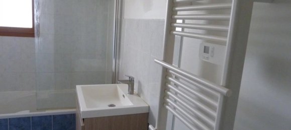 3 chambres Maison à Vierzon, France No. 49050 9