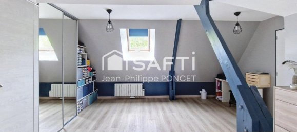 Edificio de 1 habitación en La Madelaine-sous-Montreuil, France No. 274294 4