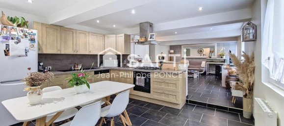 Edificio de 1 habitación en La Madelaine-sous-Montreuil, France No. 274294 12