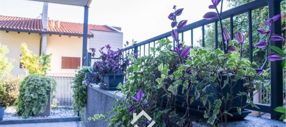 Apartamento de 3 dormitorios en Comerio, Italy No. 361252 41