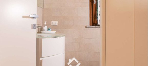 Apartamento de 3 dormitorios en Comerio, Italy No. 361252 28