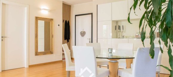 Apartamento de 3 dormitorios en Comerio, Italy No. 361252 11