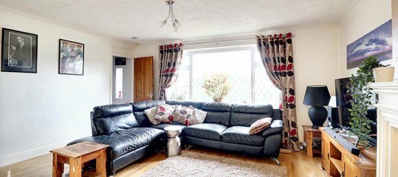 4 bedrooms Commercial property in Biggin Hill, United Kingdom No. 4778 9