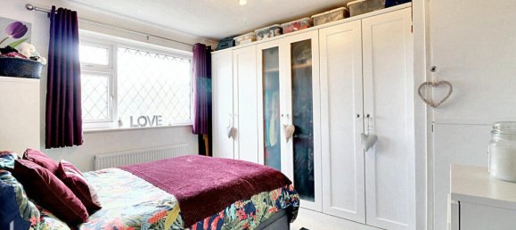 4 bedrooms Commercial property in Biggin Hill, United Kingdom No. 4778 11