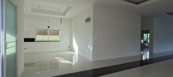 3 Schlafzimmer Villa in Pattaya, Thailand, Nr. 60166 9