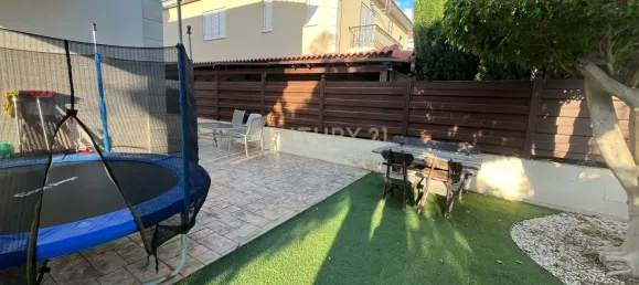 4 bedrooms Villa in Kato Polemidia, Cyprus No. 5677 12