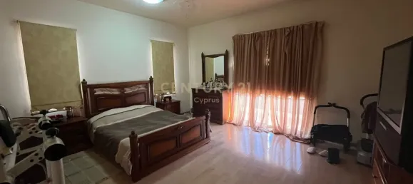 4 bedrooms Villa in Kato Polemidia, Cyprus No. 5677 6