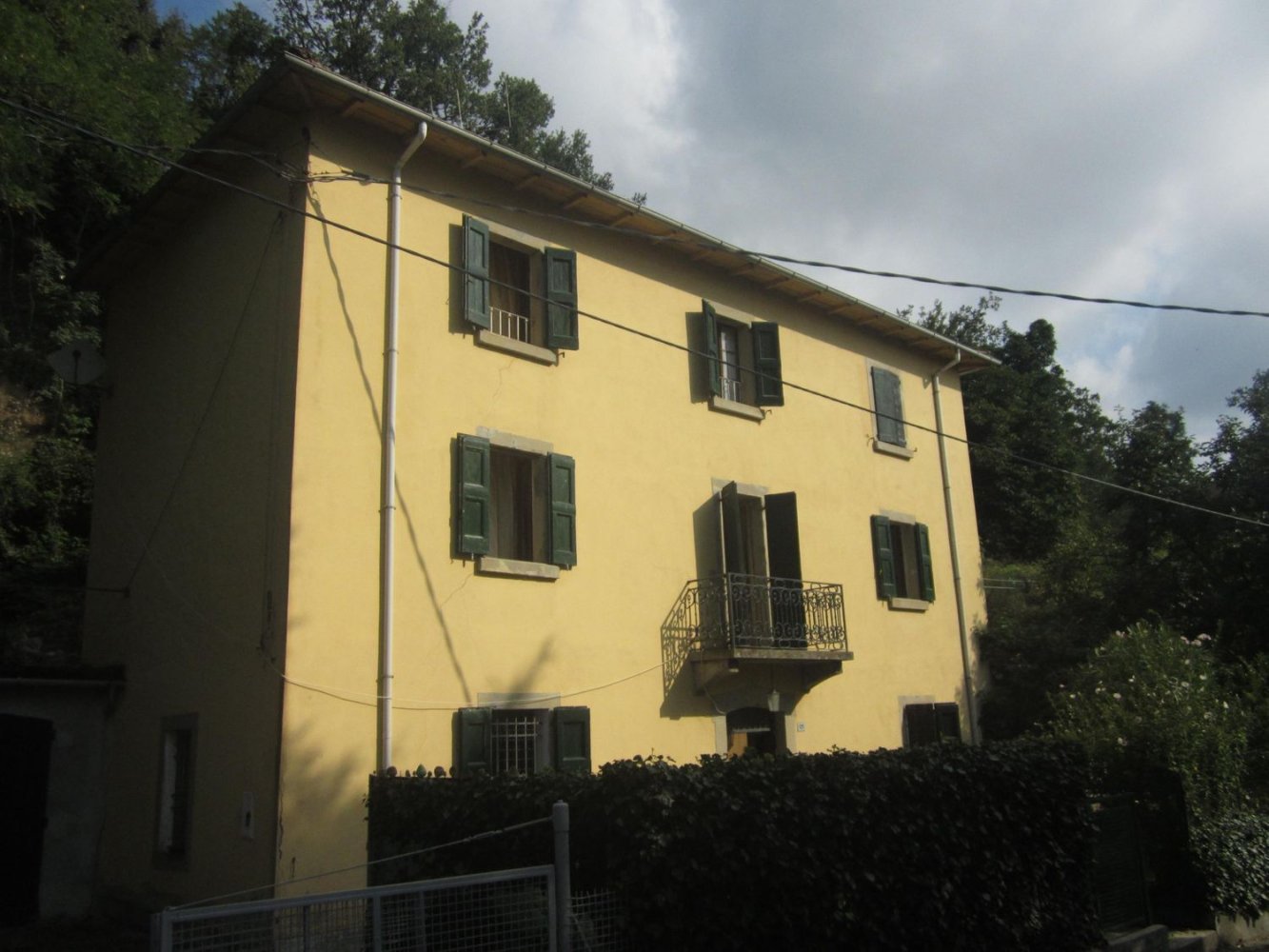 3 rooms House in Castel d'Aiano, Italy No. 139365