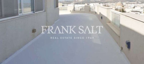 Penthouse T2 em Saint Paul's Bay, Malta N.º 8977 21