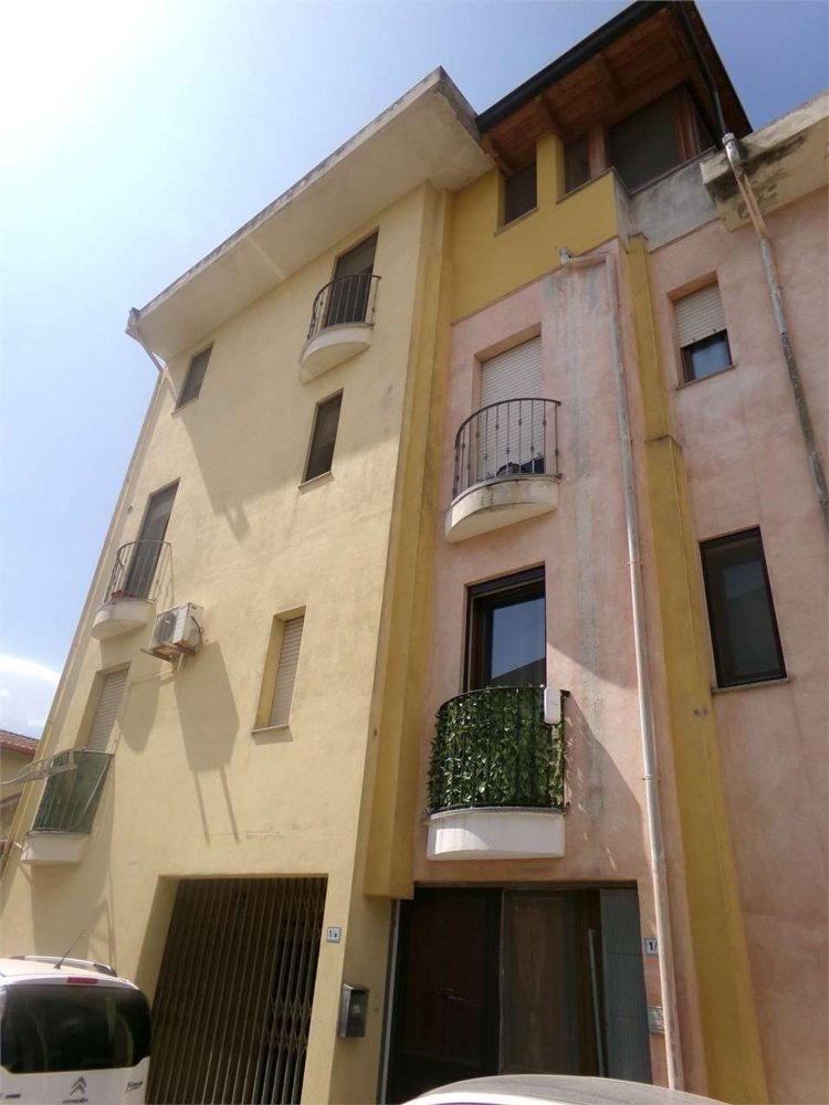 3 chambres Appartement à Assemini, Italy No. 402951