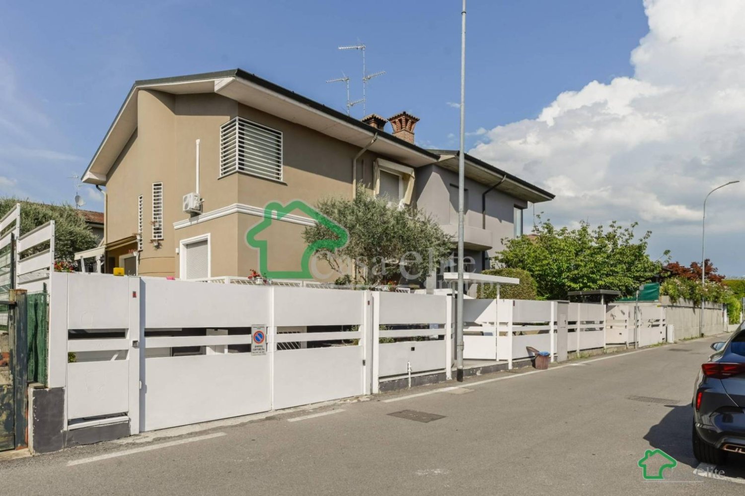 3 Schlafzimmer Villa in Cavenago d'Adda, Italy, Nr. 264779