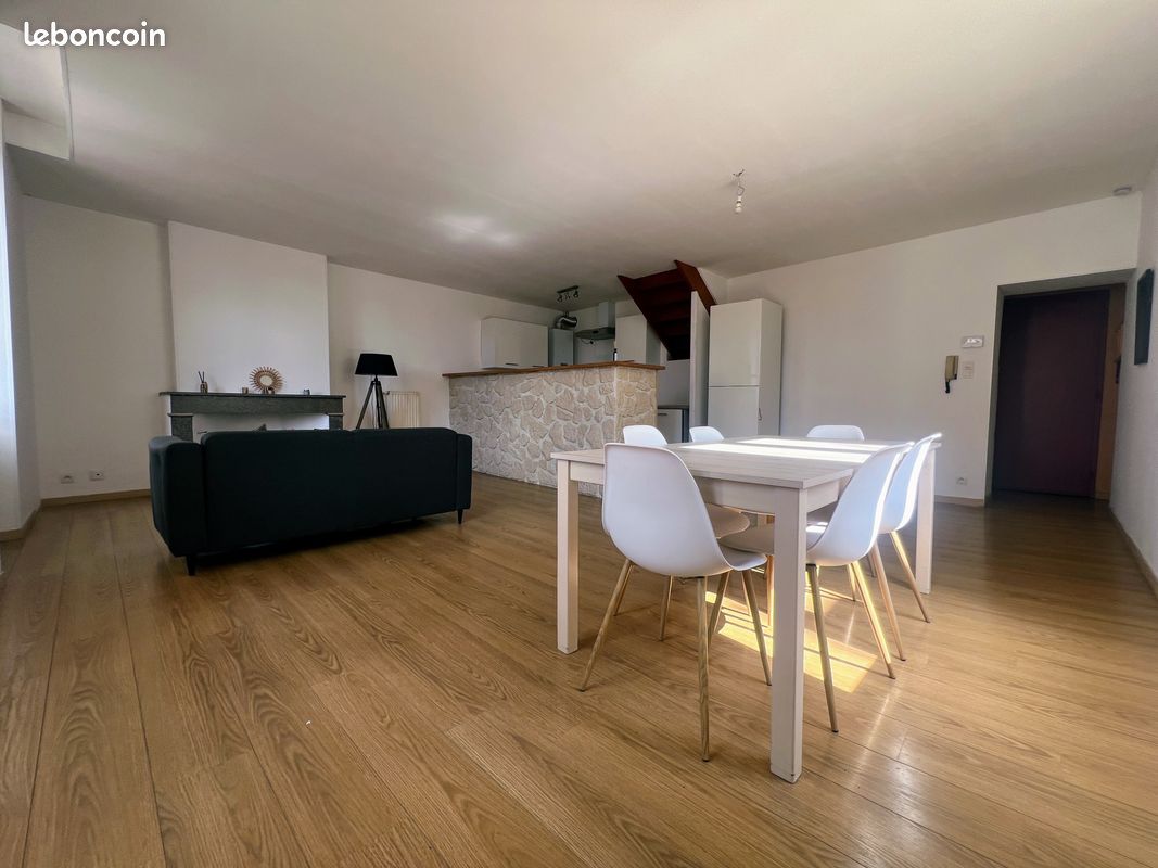3 chambres Duplex à Romans-sur-Isère, France No. 285178