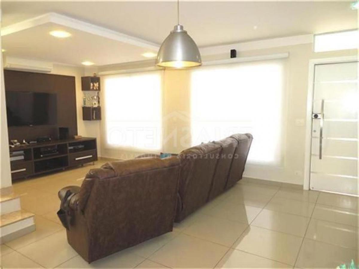 Casa de 3 dormitorios en Sao Paulo, Brazil No. 566860