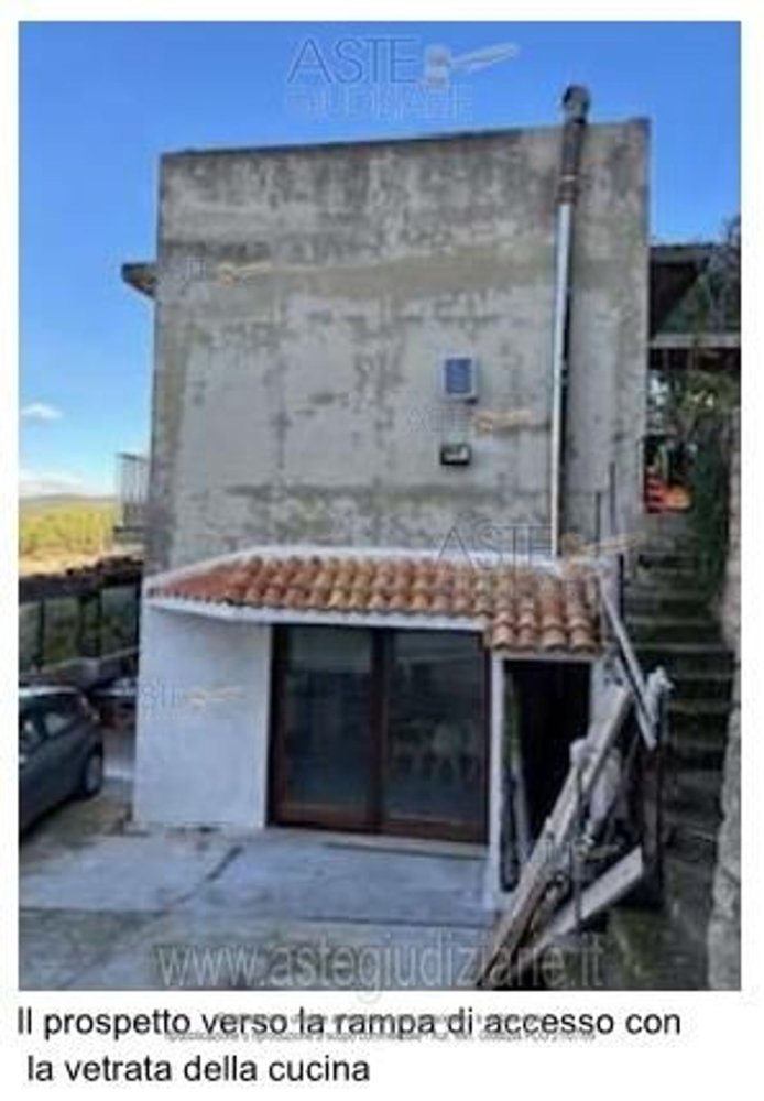 Коммерческая недвижимость 68м² в Кьярамонте Гульфи, Италия № 362422