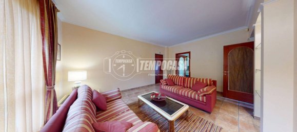 2 Schlafzimmer Wohnung in Bra, Italy, Nr. 339124 4