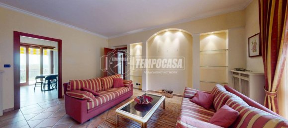 2 Schlafzimmer Wohnung in Bra, Italy, Nr. 339124 5